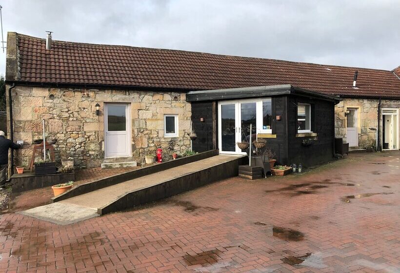 Riggend Farm Bed And Breakfast