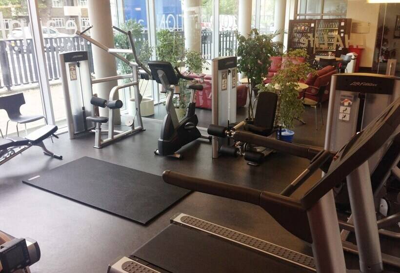 הוסטל Davies Court