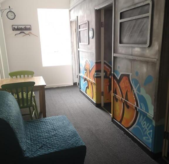 Общежитие Igloo Hybrid