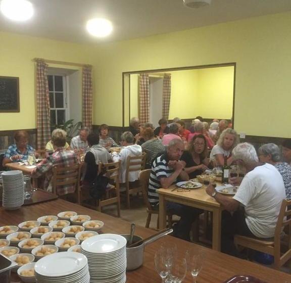 هاستل Jersey Accommodation And Activity Centre