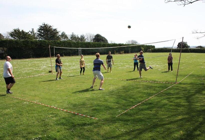 هاستل Jersey Accommodation And Activity Centre