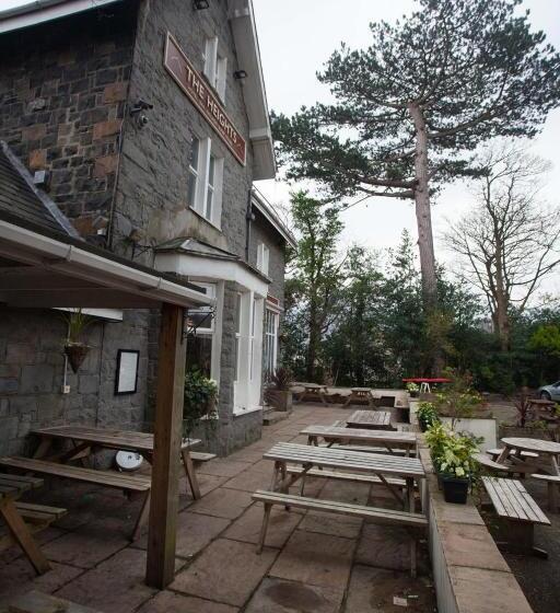 Общежитие The Heights Bunkhouse