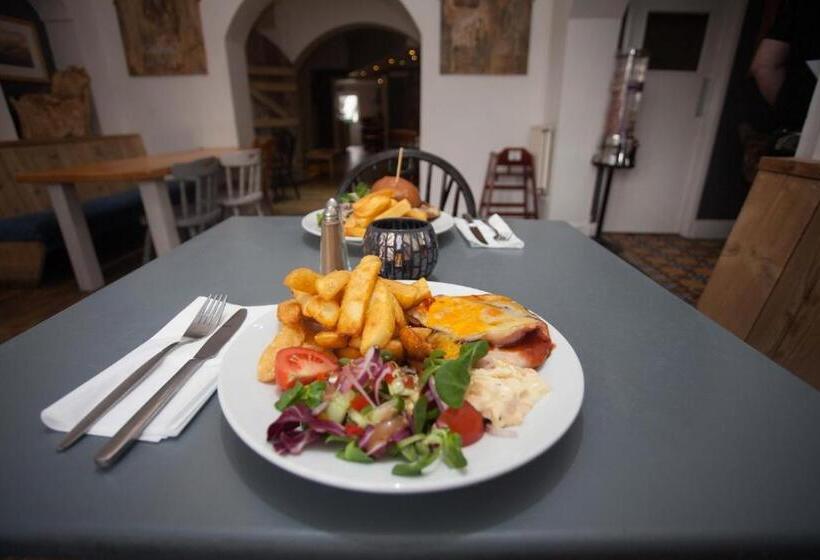 Общежитие The Heights Bunkhouse