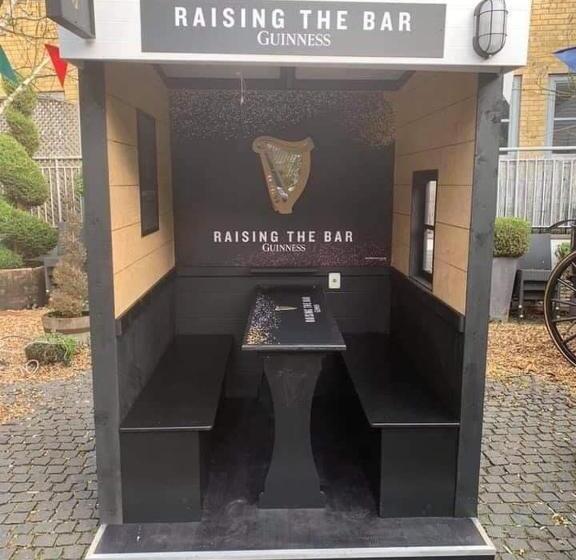 Общежитие The Heights Bunkhouse