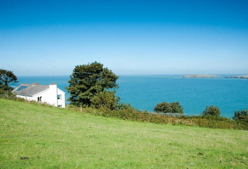 Hostel Yha Poppit Sands