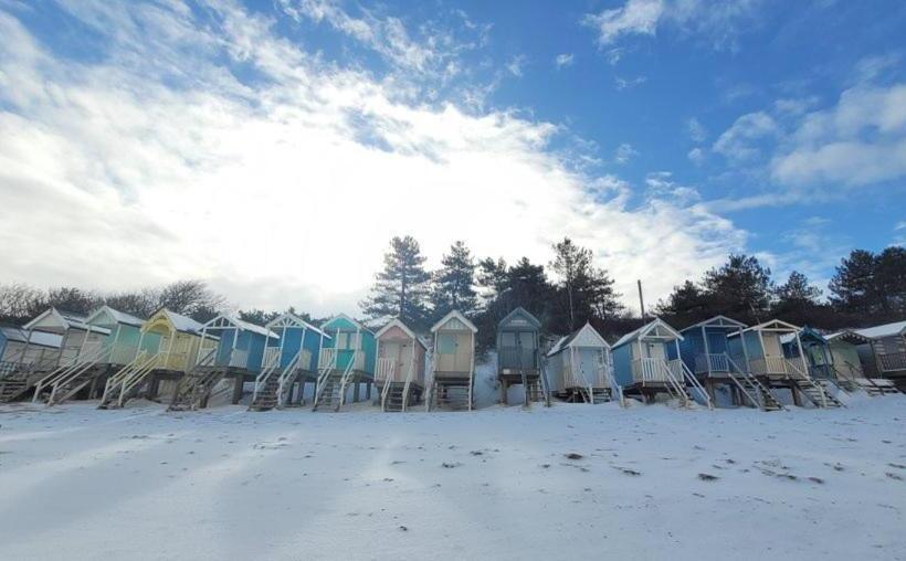 민박 Anchoragewells Next The Sea