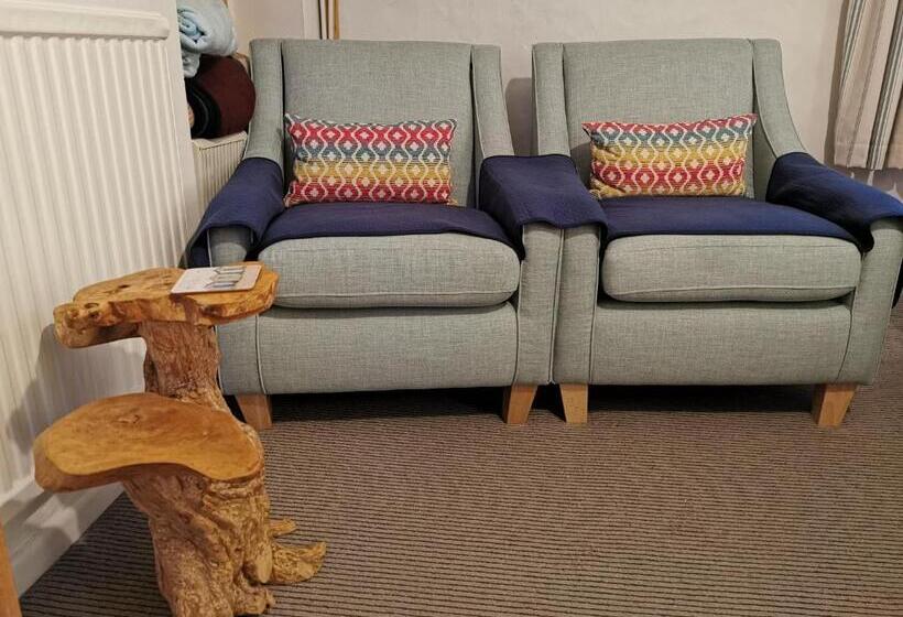 민박 Anchoragewells Next The Sea