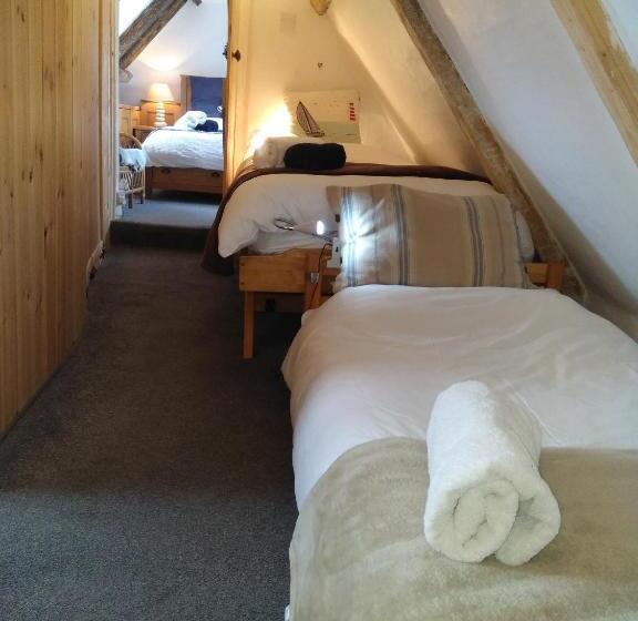 민박 Anchoragewells Next The Sea