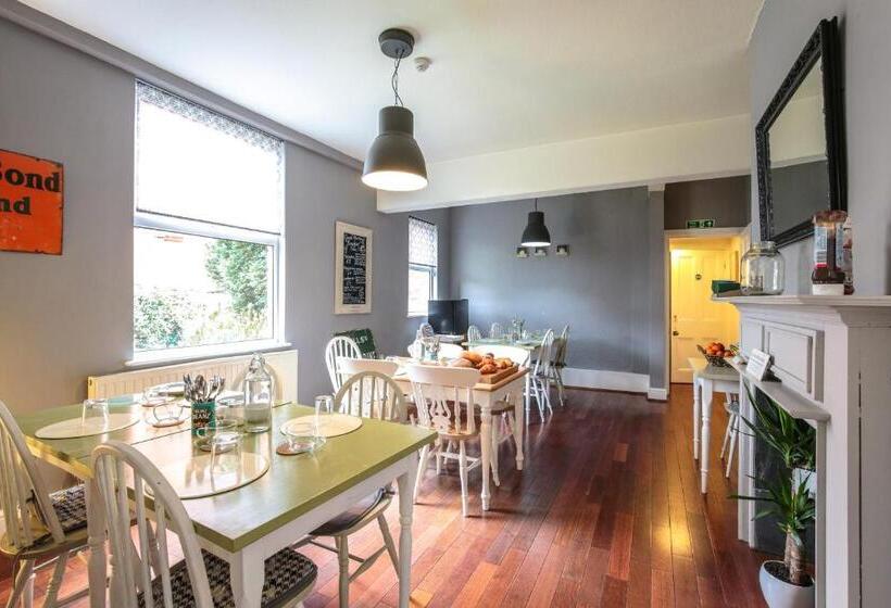 Bed and Breakfast Baytree Lodge