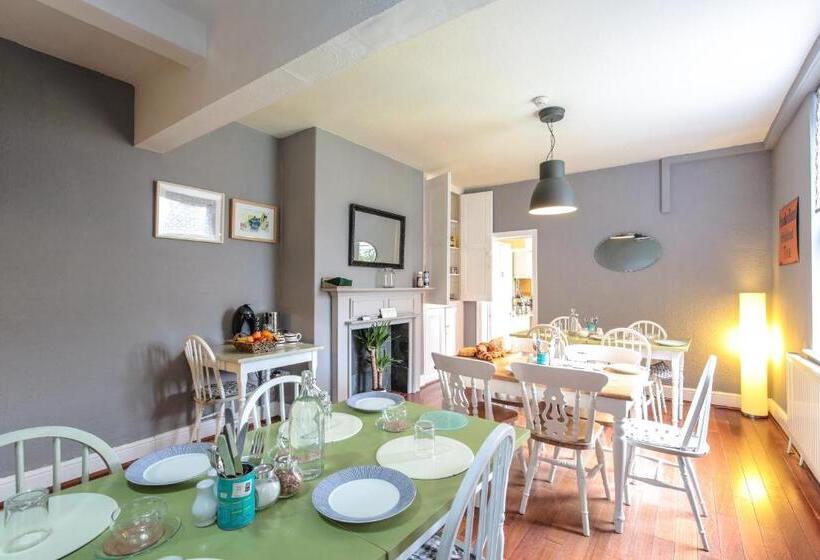 Bed and Breakfast Baytree Lodge