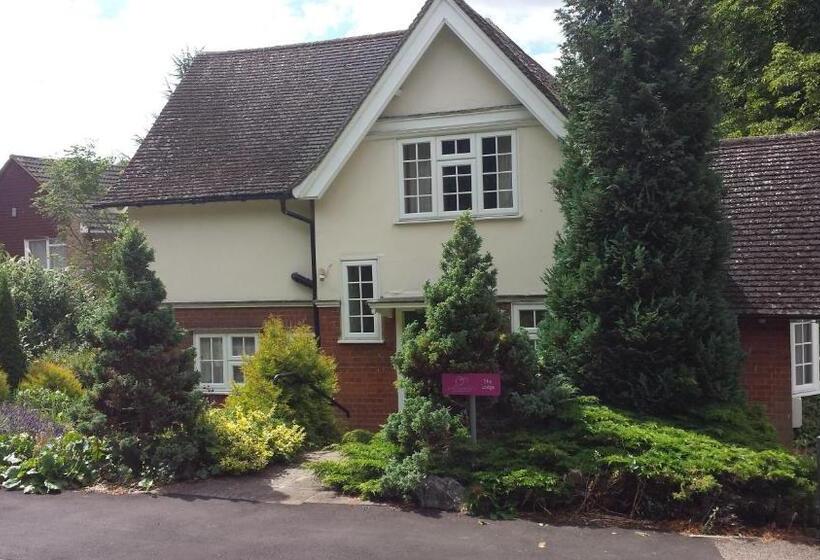 Bed and Breakfast Benslow Music