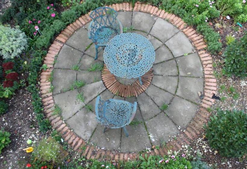 مبيت وإفطار Botleigh Villa