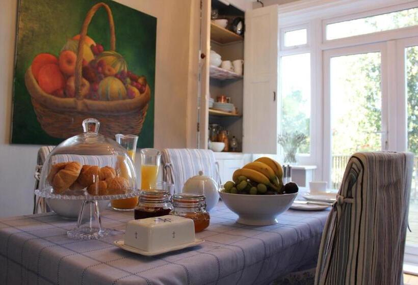 مبيت وإفطار Botleigh Villa