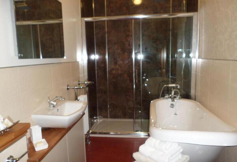 مبيت وإفطار Camfield House