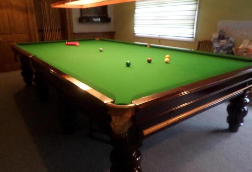 مبيت وإفطار Camfield House