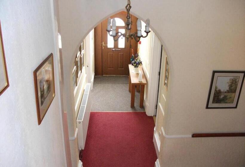 مبيت وإفطار Claremont Guesthouse