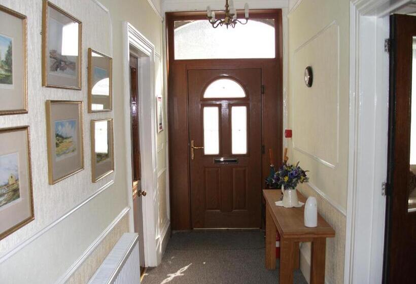 مبيت وإفطار Claremont Guesthouse