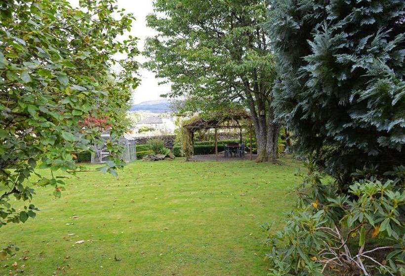 ベッドアンドブレックファースト Dall Lodge Country House