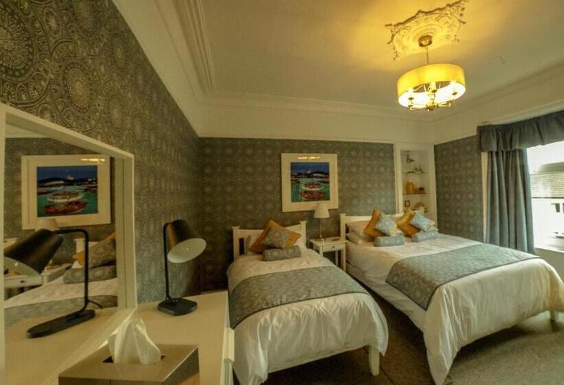 تختخواب و صبحانه Dana Villa Holiday Accommodation