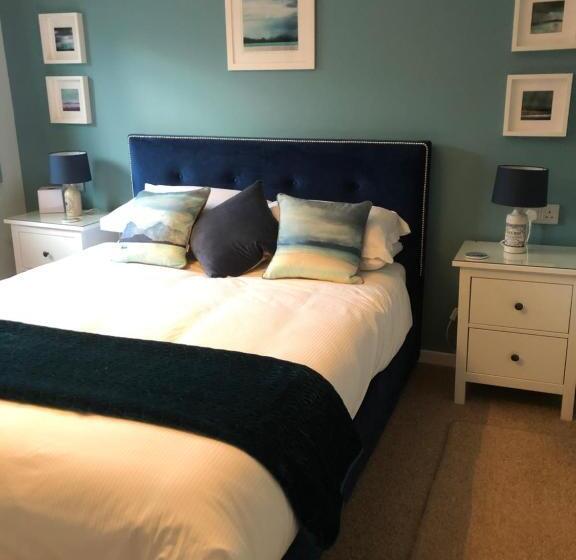 تختخواب و صبحانه Dana Villa Holiday Accommodation