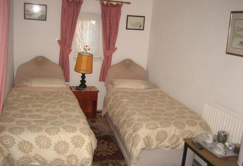 Bed and Breakfast Four Seasons Guest House