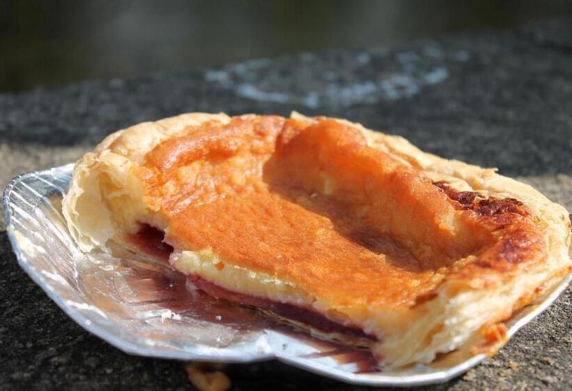 Bed and Breakfast Gardeners Cottage B And B