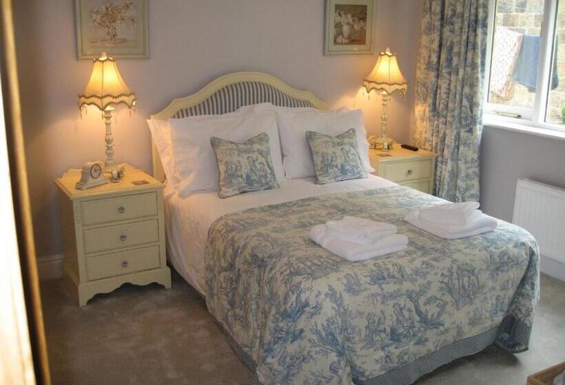 Bed and Breakfast Gardeners Cottage B And B