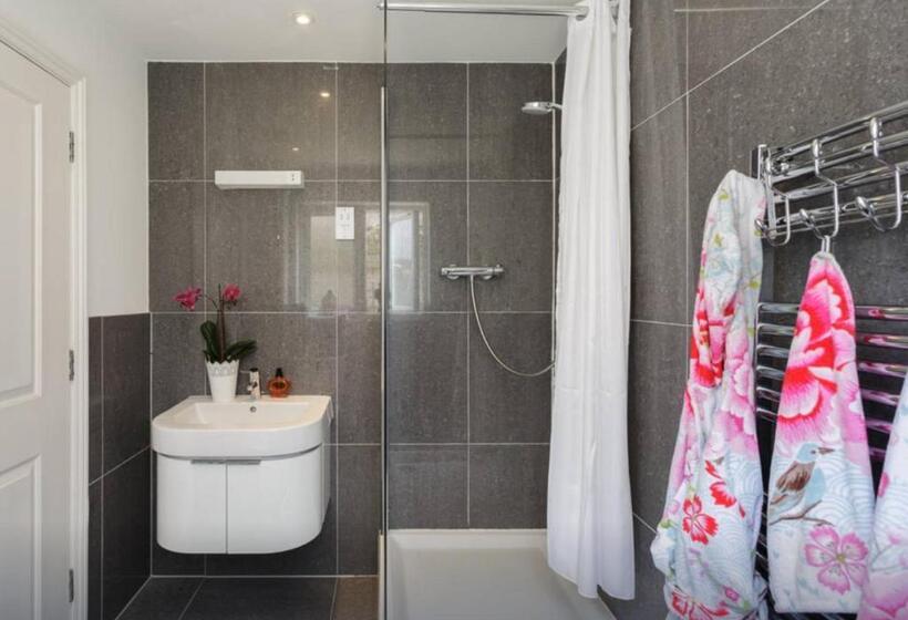 צימר Harford En Suite Rooms