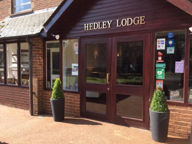 مبيت وإفطار Hedley Lodge Guest House