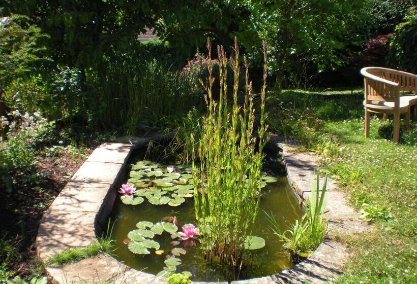 민박 Hillside Cottage