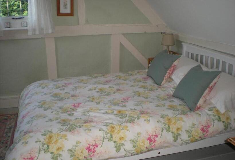 민박 Hillside Cottage