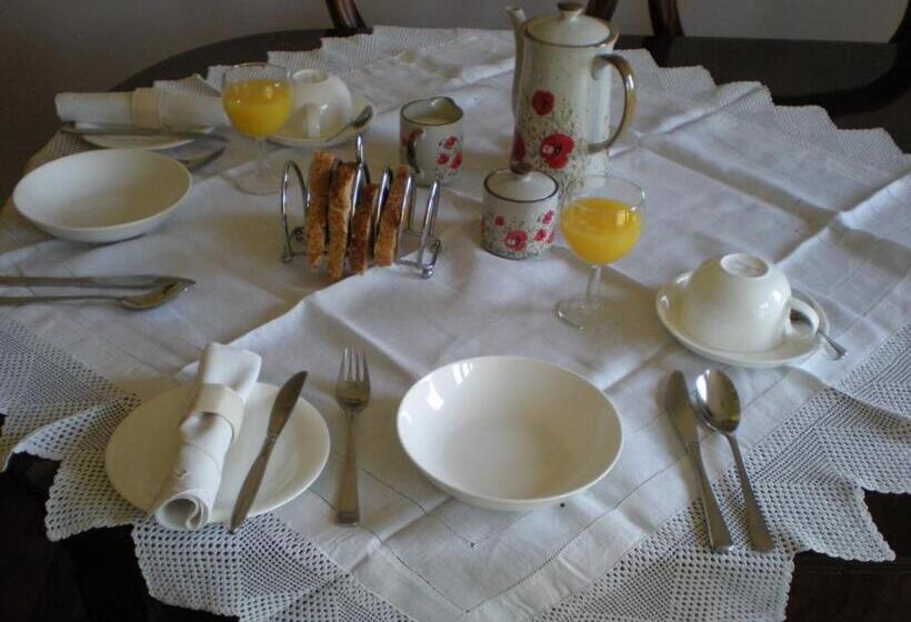 민박 Hillside Cottage