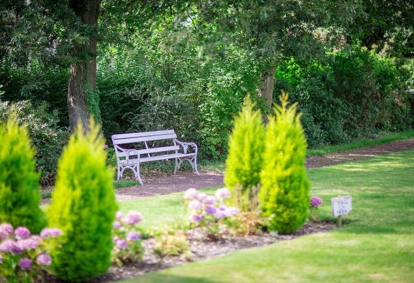 住宿加早餐 Mcintosh Hall Campus Accommodation