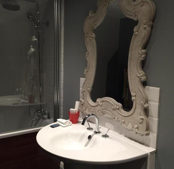 민박 Montpellier House