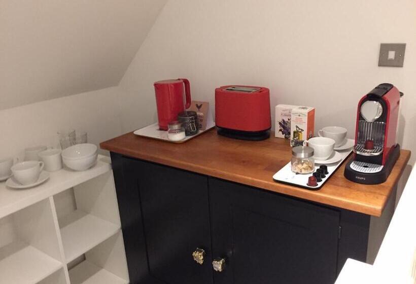 민박 Montpellier House