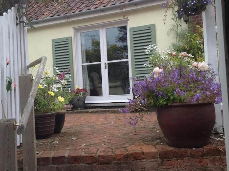 ベッドアンドブレックファースト Mulleys Cottage