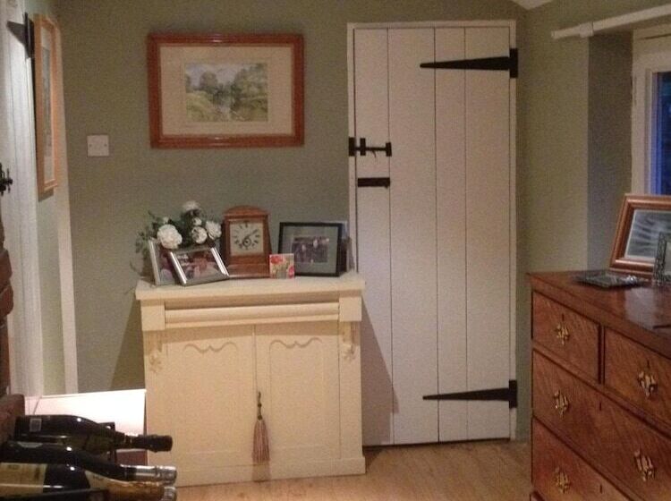 ベッドアンドブレックファースト Mulleys Cottage