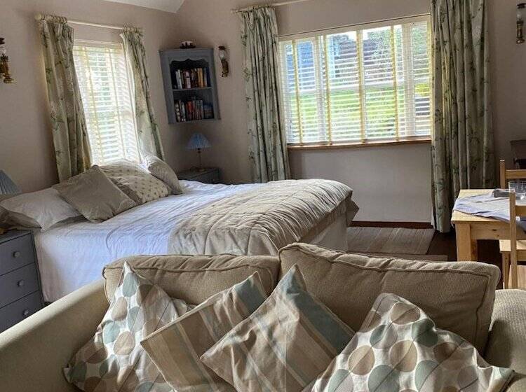 ベッドアンドブレックファースト Mulleys Cottage