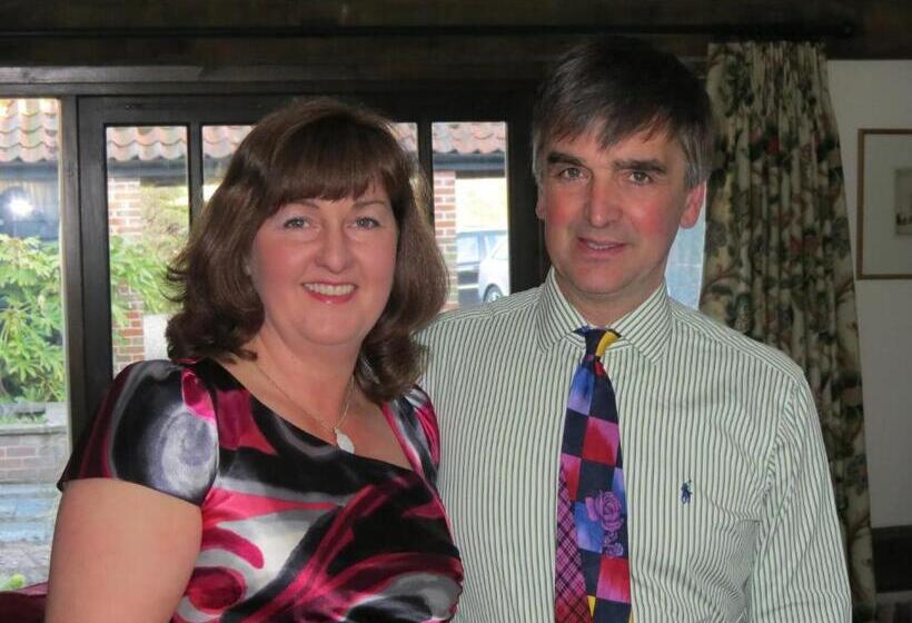 민박 Newmans Lodge