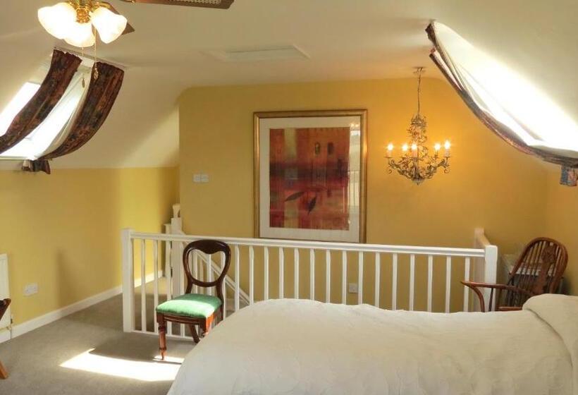 민박 Newmans Lodge