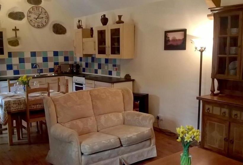 Bed and Breakfast Penisa Rllan Farm