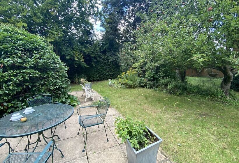 住宿加早餐  Pickwicks Guest House