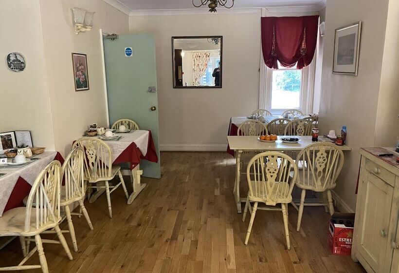 住宿加早餐  Pickwicks Guest House