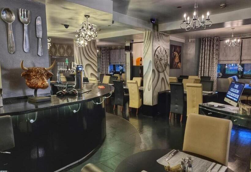 تختخواب و صبحانه Spire View At The Galleon Restaurant