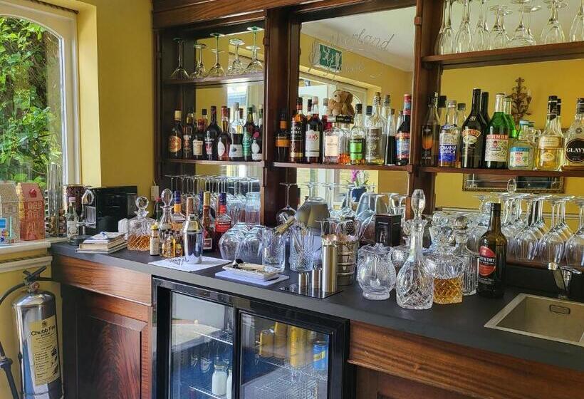 민박 Sutherland House