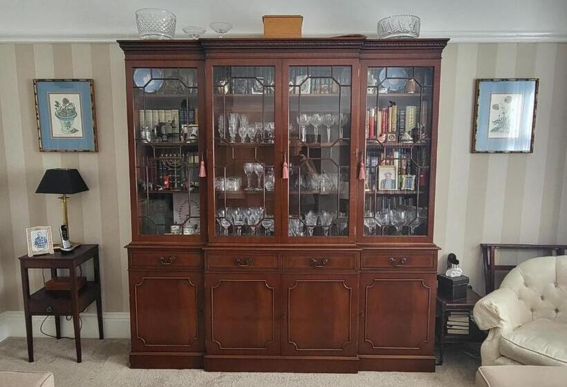 민박 Sutherland House