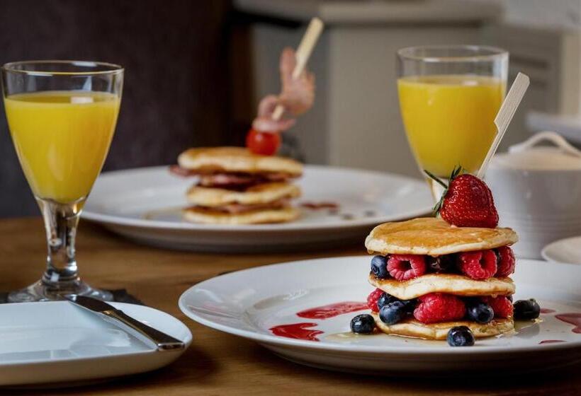 ベッドアンドブレックファースト The Coach House Brecon