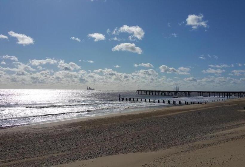 민박 The Coventry Guest House