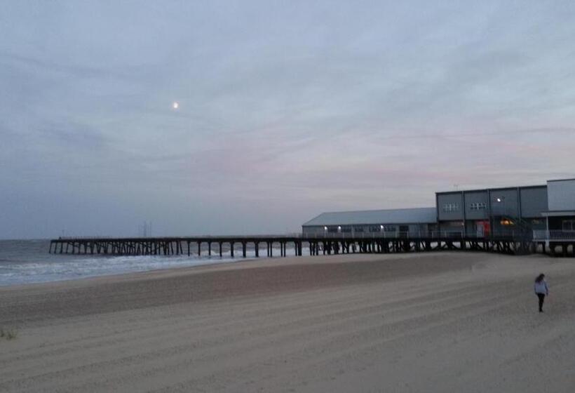 민박 The Coventry Guest House