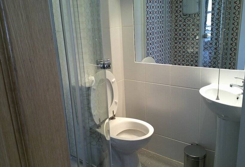 住宿加早餐  The Crown